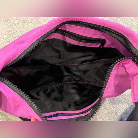 BAGGU NWT Medium Nylon Crescent Bag Extra Pink - Picture 10 of 11